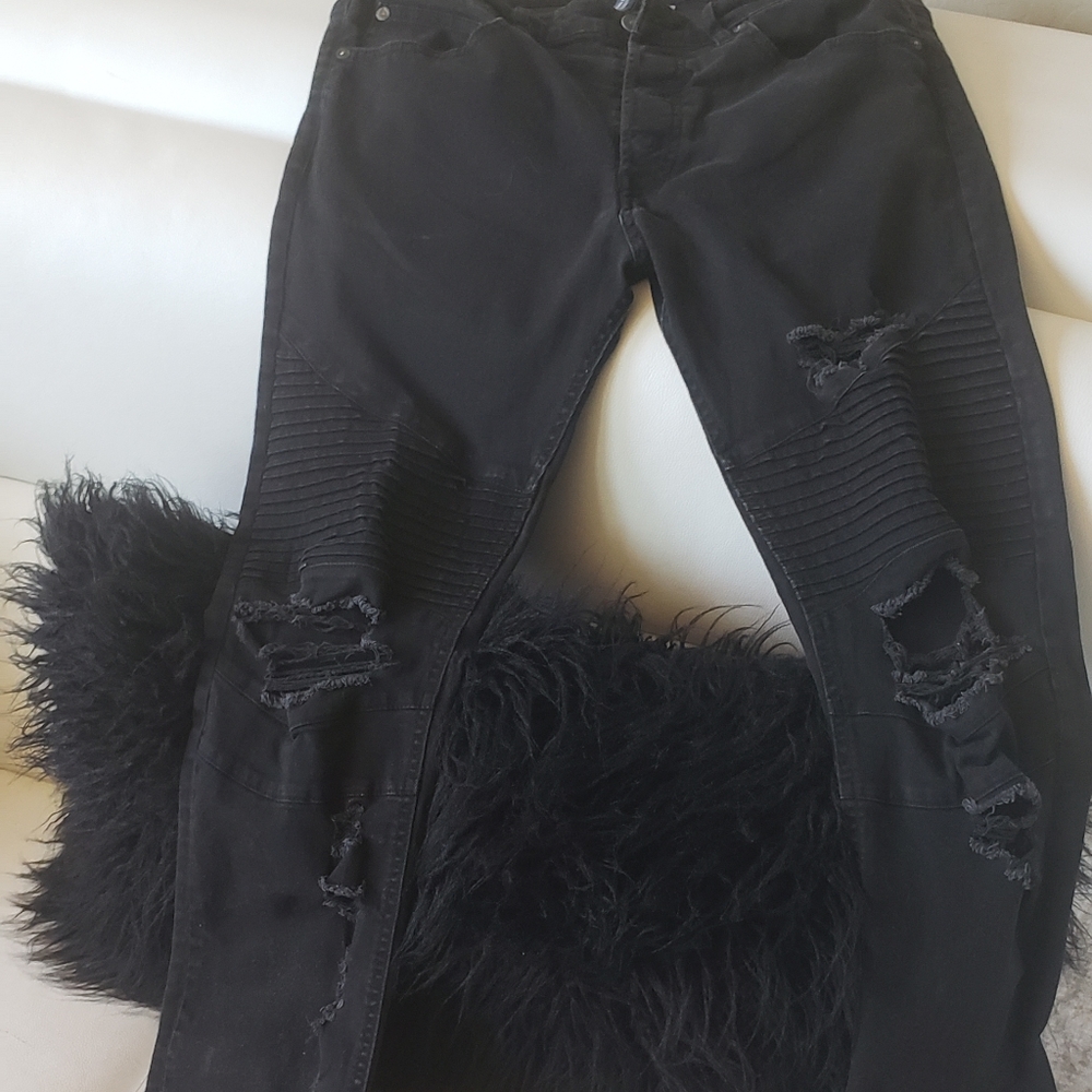 Black ripped Skinny Jeans